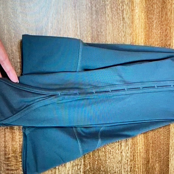 Athleta High Rise Peekaboo 7/8 Tight size XXS - Picture 2 of 5